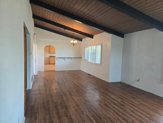 5310 Prosperity Ln San Diego, CA 92115 photo 5
