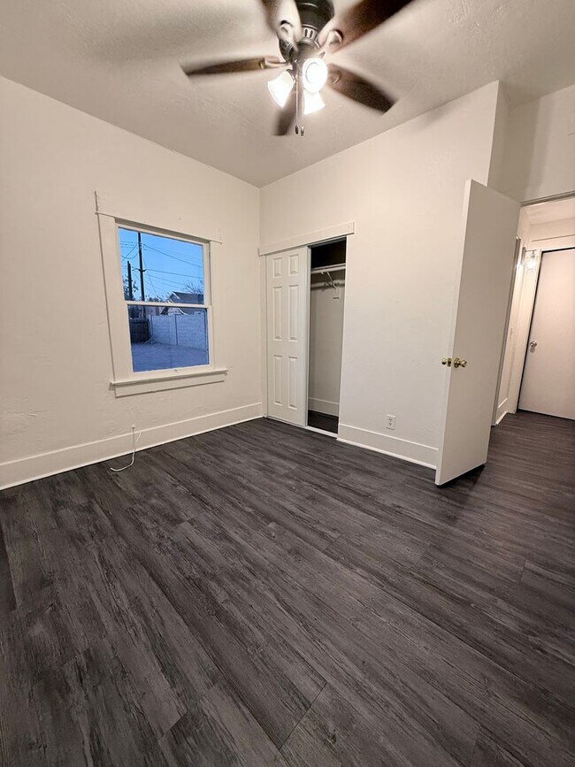 1216 E Pierce St Phoenix, AZ 85006 photo 4