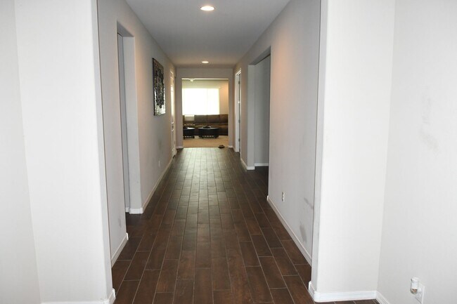 18427 W Pasadena Ave Litchfield Park, AZ 85340 photo 5