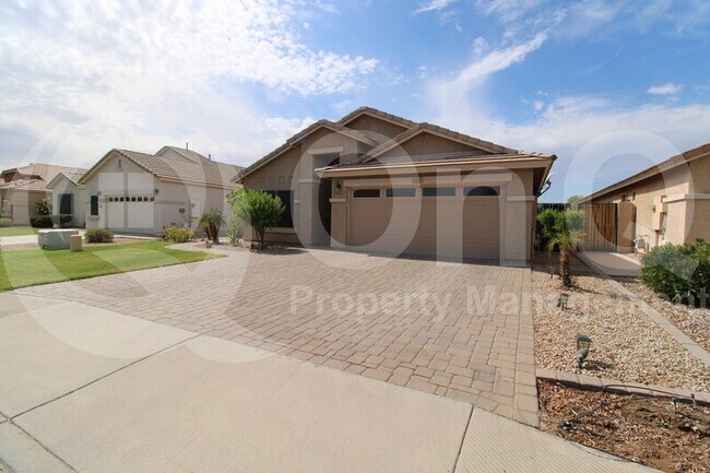 1102 N Martingale Rd Gilbert, AZ 85234 photo 2