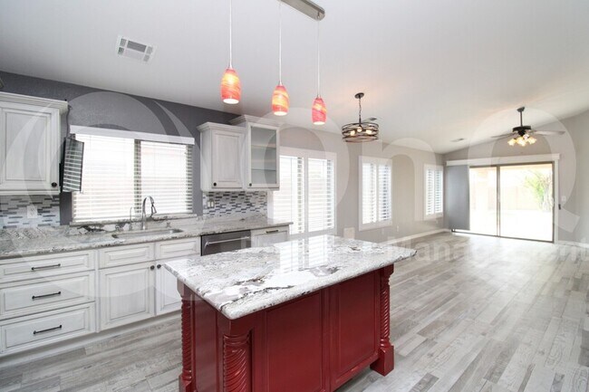 1102 N Martingale Rd Gilbert, AZ 85234 photo 4