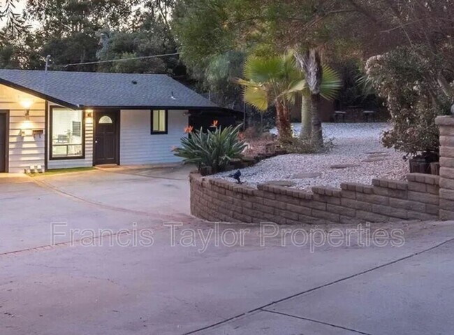 2210 Buena Creek Rd Vista, CA 92084