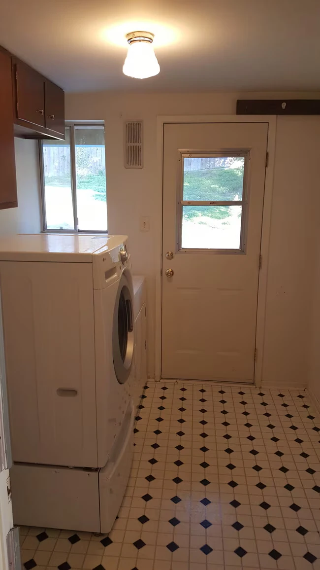 77 Buckelew St Sausalito, CA 94965 photo 5