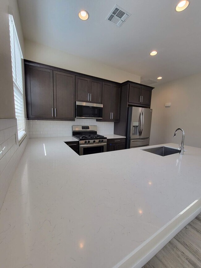 2333 E Kelly Dr Gilbert, AZ 85298 photo 5