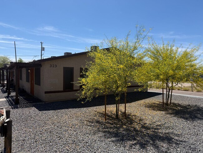 325 E Purdue Ave Phoenix, AZ 85020 photo 4