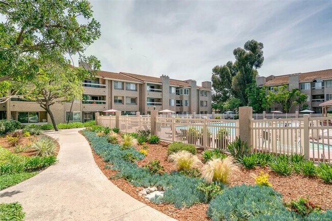 10350 Caminito Cuervo San Diego, CA 92108 photo 2