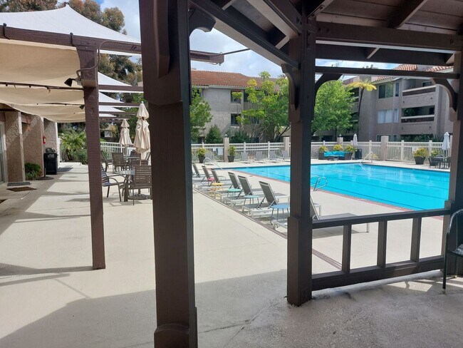 10350 Caminito Cuervo San Diego, CA 92108 photo 4