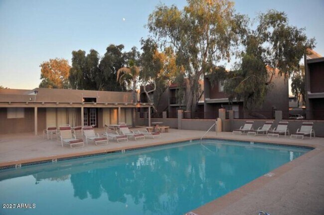 2808 E Le Marche Ave Phoenix, AZ 85032