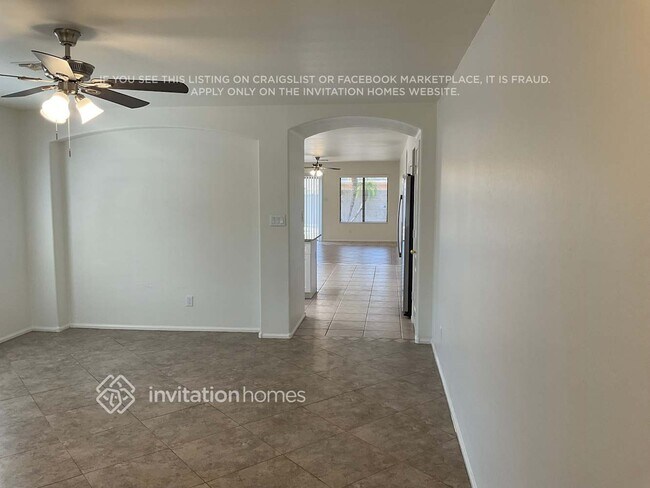 13127 W Port Royale Ln Surprise, AZ 85379 photo 3