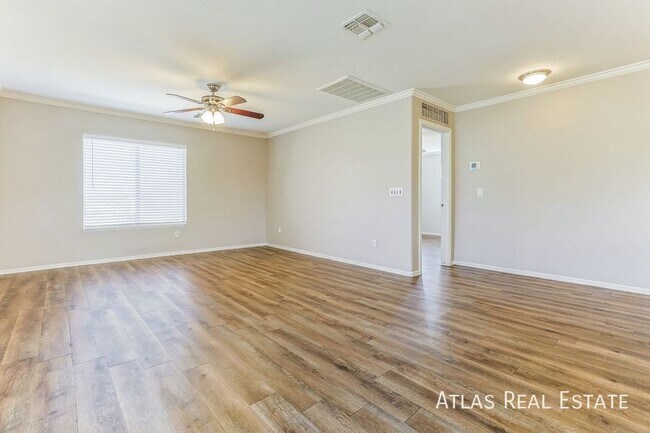 912 E Mayfield Cir photo 5