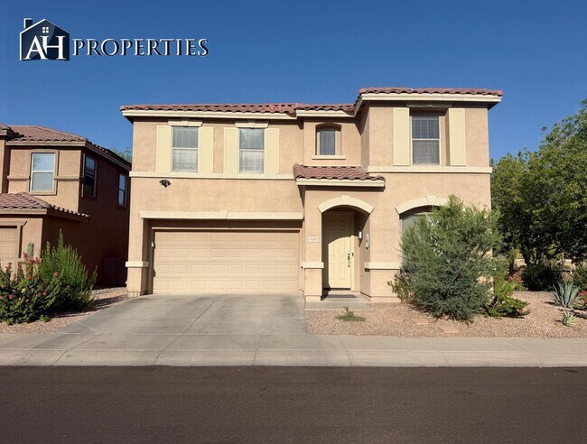 Beautiful Surprise Home With Large Loft And Extra Living Room Space photo 2