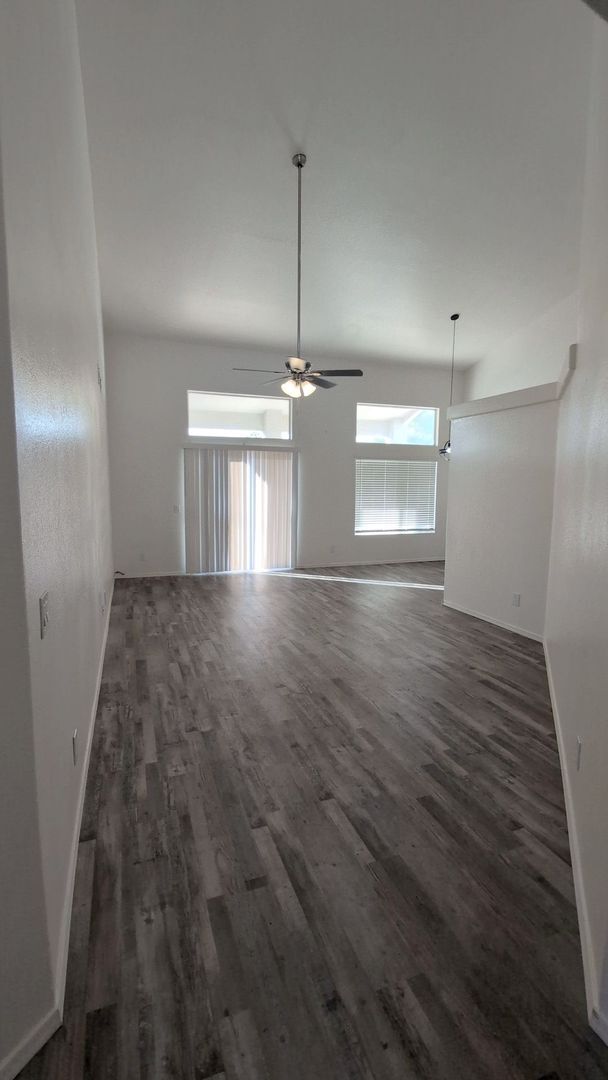 2098 E Mallard Ct photo 3