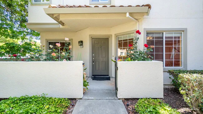 1171 Tea Rose Cir photo 4
