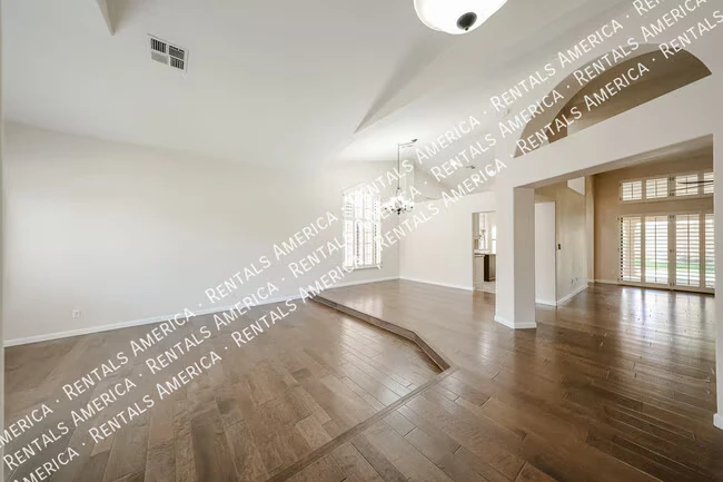 1635 W Wisteria Dr Chandler, AZ 85248 photo 4