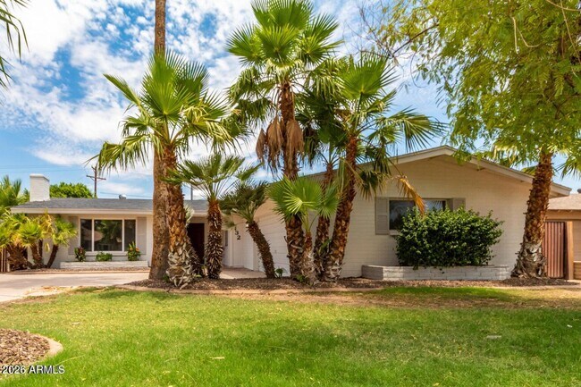 132 E Pebble Beach Dr Tempe, AZ 85282 photo 2