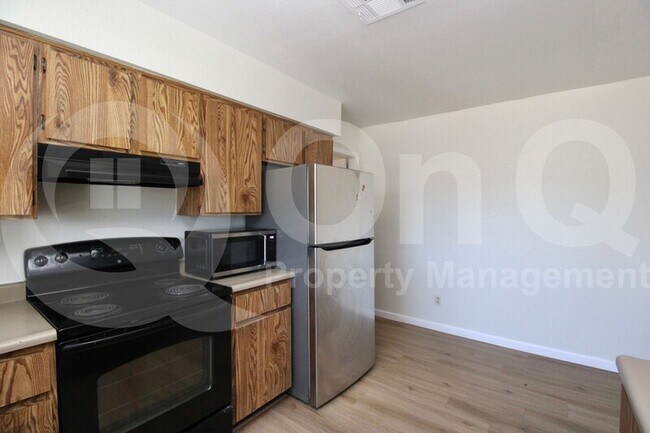 517 W Highland St Chandler, AZ 85225 photo 5