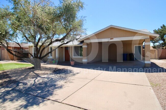 517 W Highland St Chandler, AZ 85225 photo 2