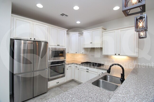 10233 E Sable Ave Mesa, AZ 85212 photo 3