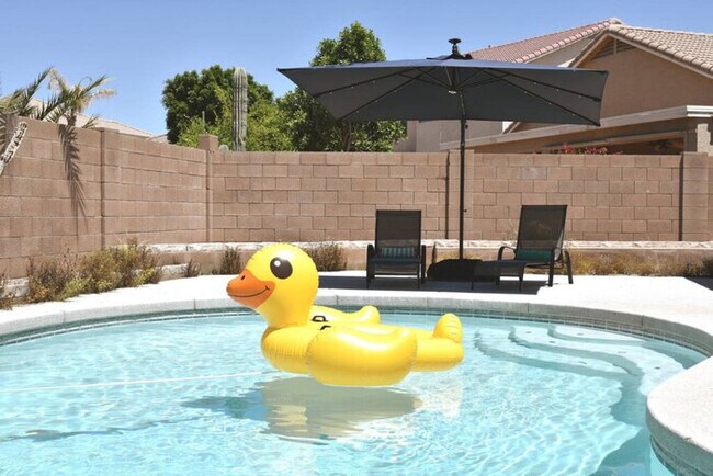 12374 W Hopi St Avondale, AZ 85323 photo 3