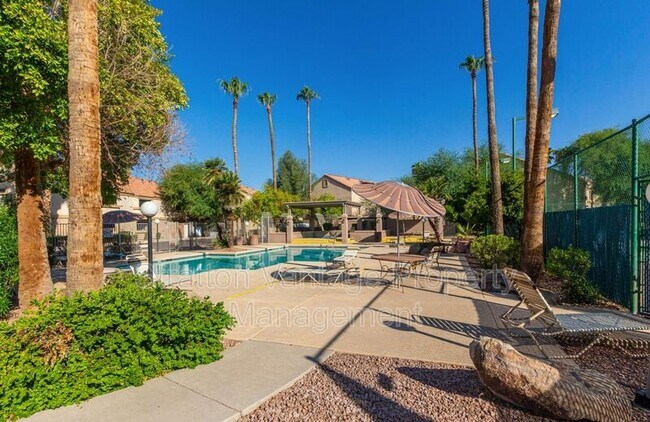 1287 N Alma School Rd Chandler, AZ 85224 photo 2