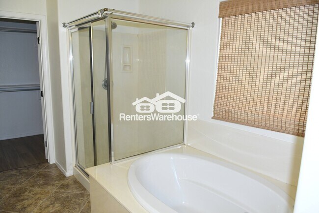 10827 W Cottontail Ln Peoria, AZ 85383 photo 5