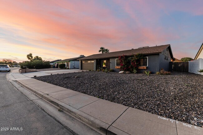 2200 N Los Altos Dr Chandler, AZ 85224 photo 3