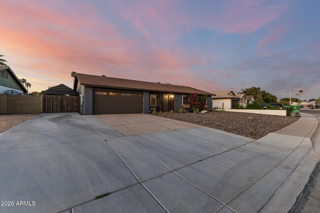 2200 N Los Altos Dr Chandler, AZ 85224 photo 2