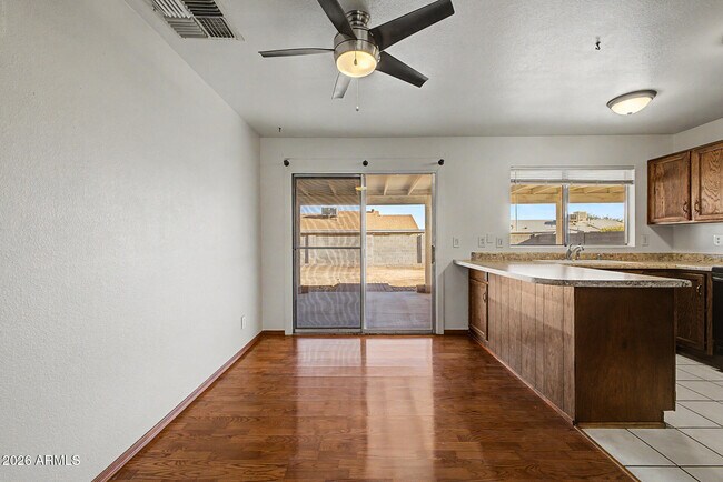 1455 W Mohawk Ln Phoenix, AZ 85027 photo 5