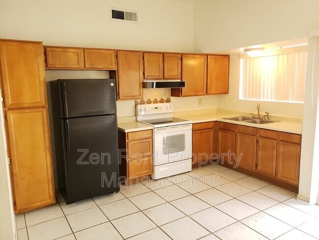 4443 N 84th Ln Phoenix, AZ 85037 photo 4