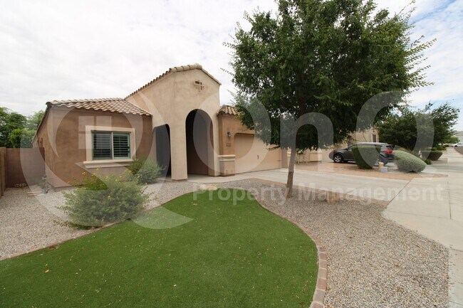 7562 W Tierra Buena Ln Peoria, AZ 85382 photo 2