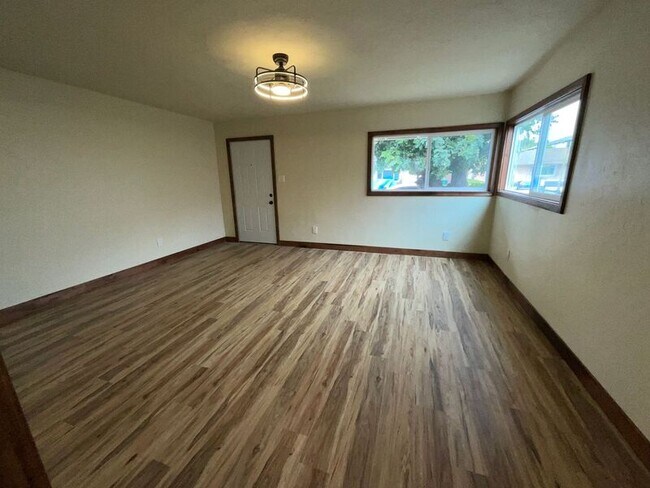 567 Encinitas Ave San Diego, CA 92114 photo 4