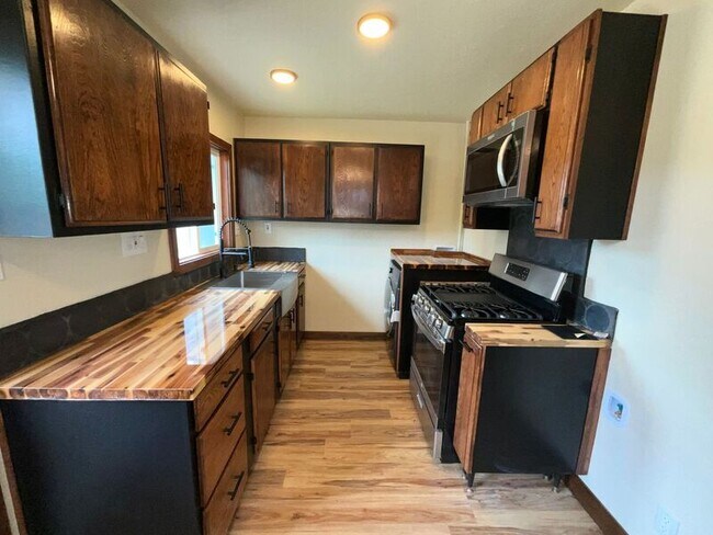 567 Encinitas Ave San Diego, CA 92114
