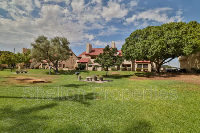 30 E Brown Rd Mesa, AZ 85201 photo 3
