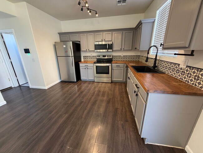 16238 W Miami St Goodyear, AZ 85338 photo 4