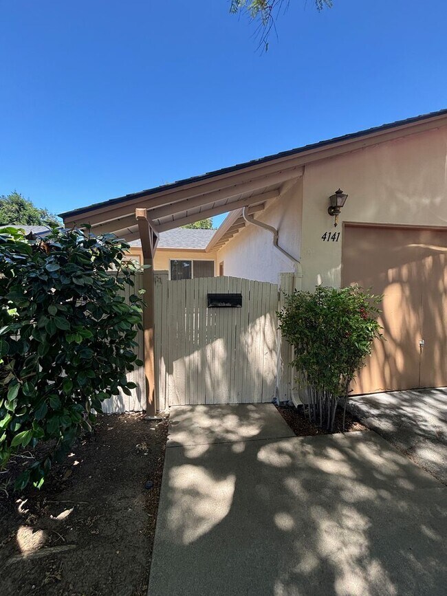 4141-4141 Olga Dr San Jose, CA 95117 photo 3