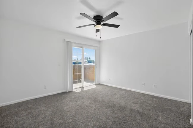 6911 W Villa Rd Phoenix, AZ 85033 photo 2