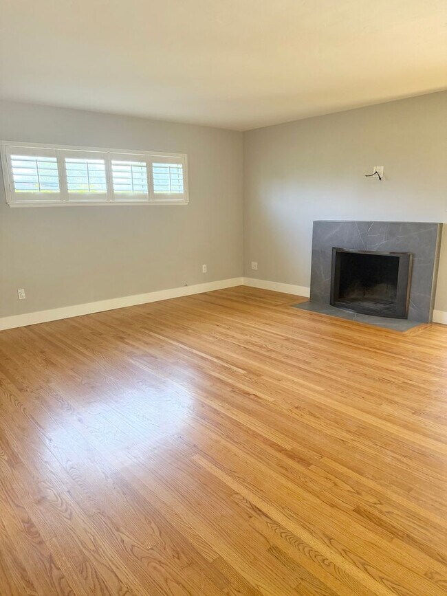 8919 Geraldine Ave San Diego, CA 92123 photo 4