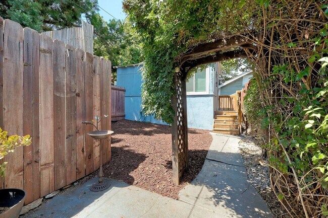 2744 Treat St San Diego, CA 92102 photo 5