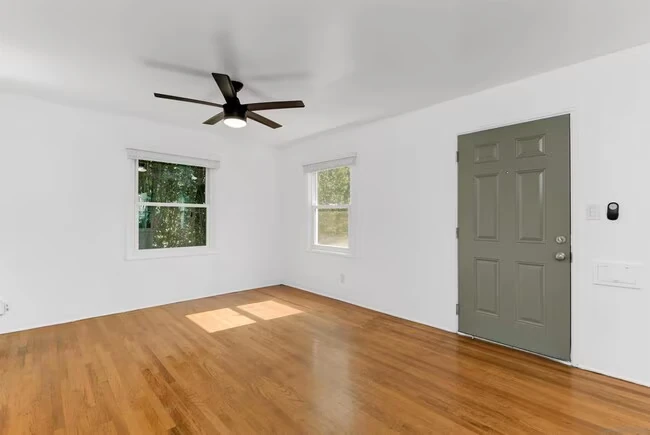 4774 College Ave San Diego, CA 92115 photo 5