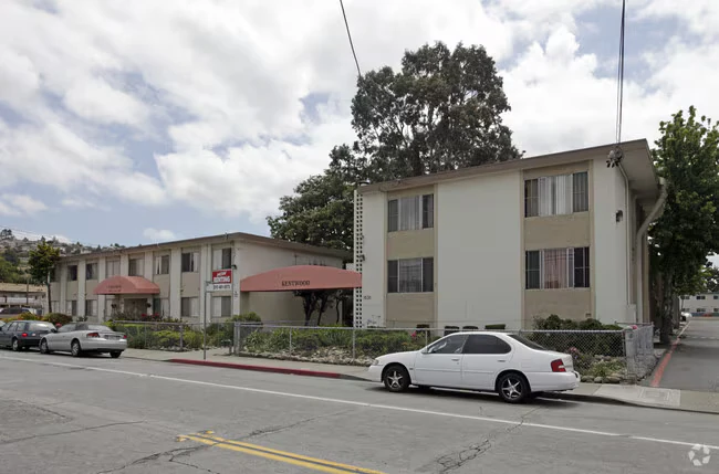 KENTWOOD APTS. photo 2