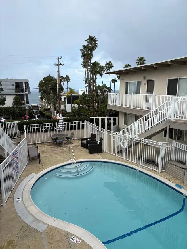 Maui Apartments photo 4