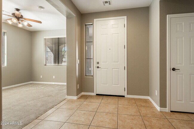 30153 N 71st Dr Peoria, AZ 85383 photo 5