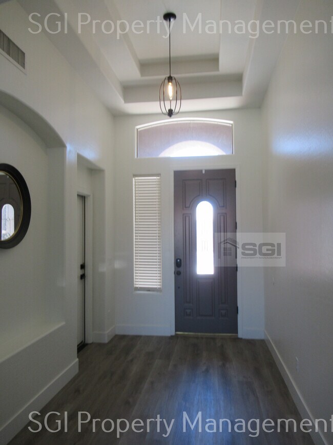 6660 S Nash Way Chandler, AZ 85249 photo 4