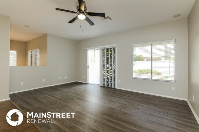 13440 W Gelding Dr Surprise, AZ 85379 photo 5