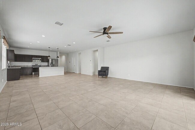 18363 W Whispering Wind Dr Surprise, AZ 85387 photo 4