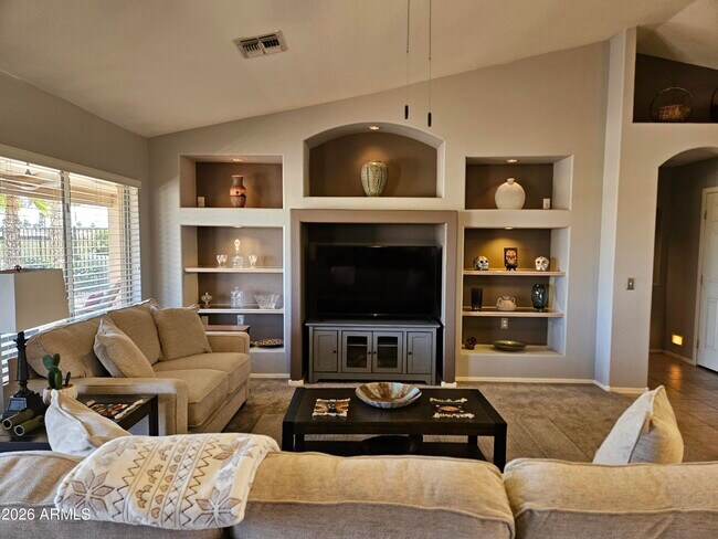 14909 W Crenshaw Dr Goodyear, AZ 85395 photo 2