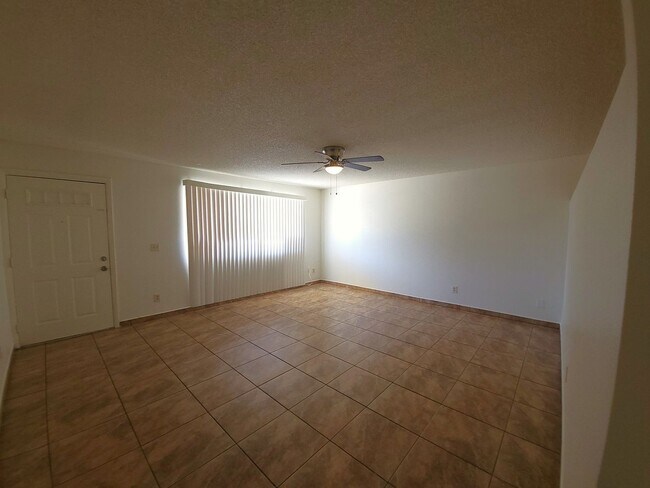 5714 W Virginia Ave photo 4