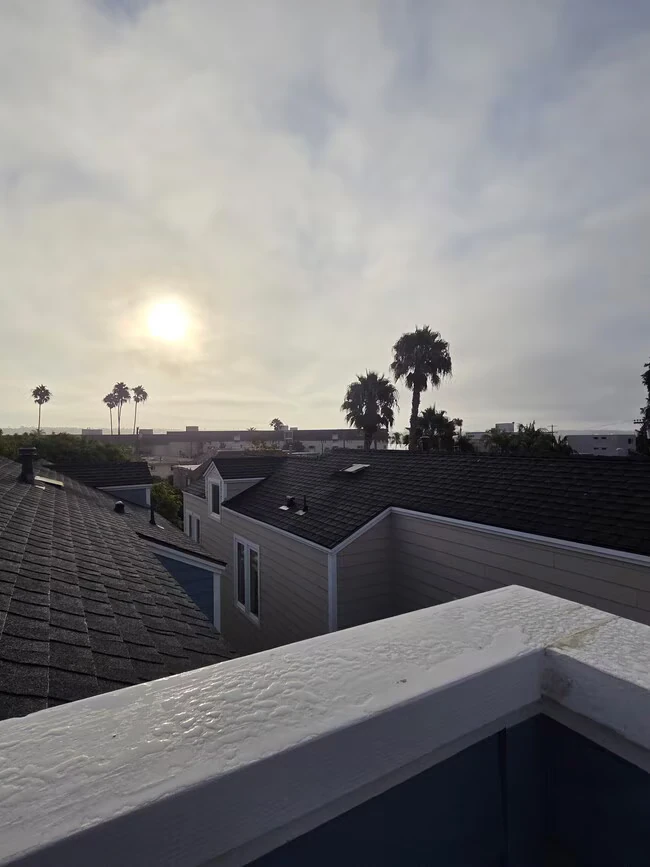 4014 Honeycutt St San Diego, CA 92109 photo 3