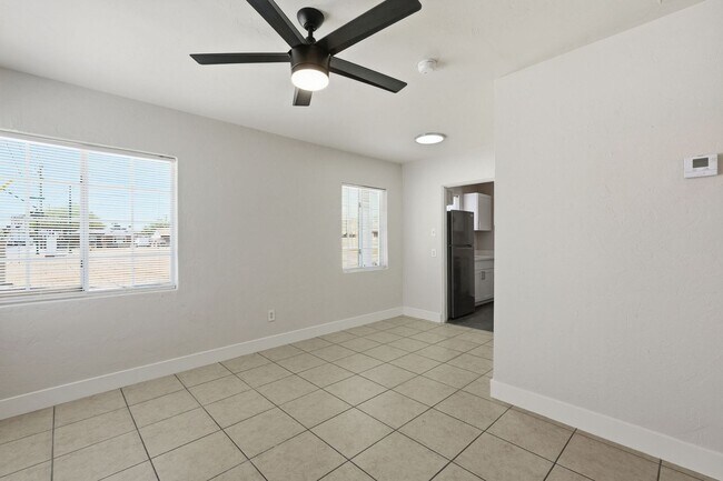1036 N 16th St Phoenix, AZ 85006 photo 4