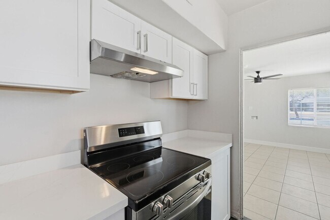 1036 N 16th St Phoenix, AZ 85006 photo 5